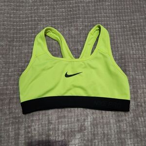 Nike Pro Women's Lime and Black Sports Bra